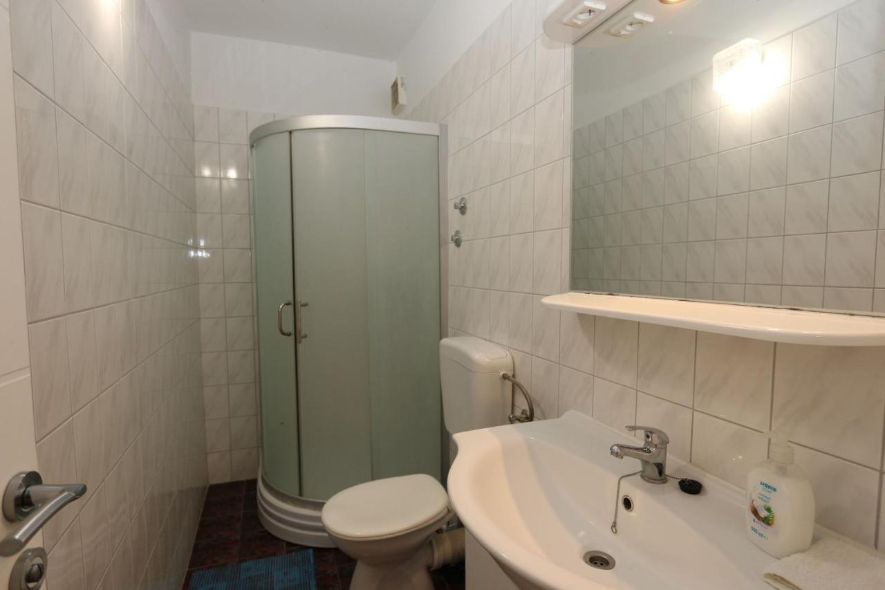 Apartments Nadenic Šilo Kültér fotó