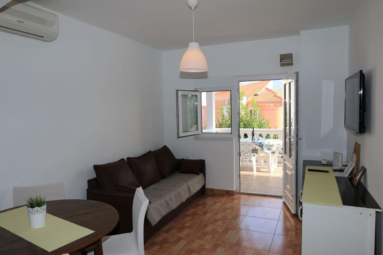 Apartments Nadenic Šilo Kültér fotó